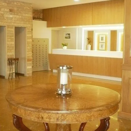 Eliana Hotel