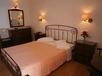 Eliana Hotel 2*